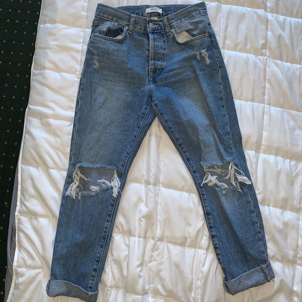 Forever 21 Cropped Boyfriend Jeans